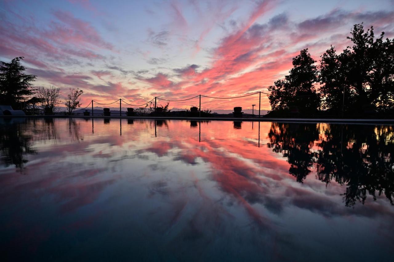 La Madernassa Resort - Casalora Dimora Storica Di Charme Guarene Exteriér fotografie