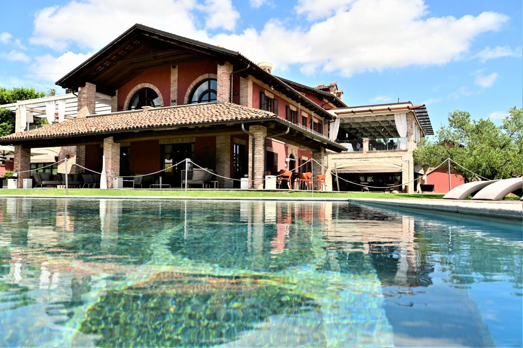 La Madernassa Resort - Casalora Dimora Storica Di Charme Guarene Exteriér fotografie